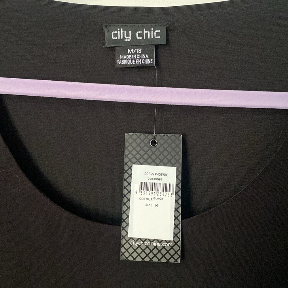 Black Dress with Floral Embroidery Size M 18 - Picture 3 of 6
